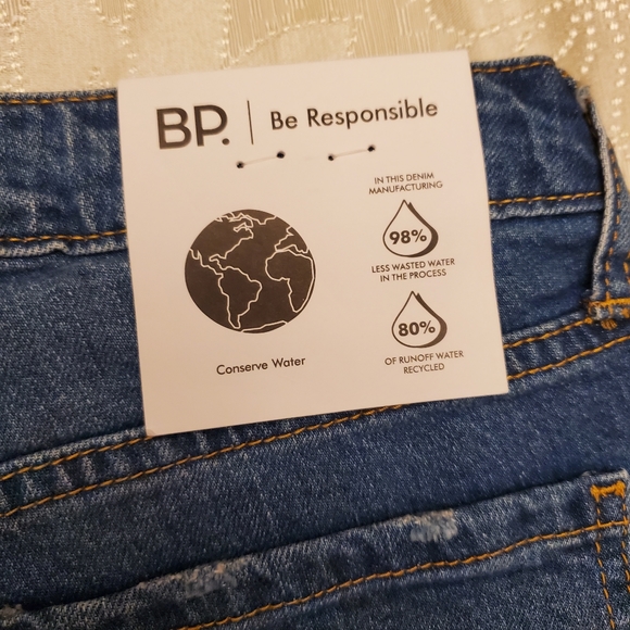 BP. Roll Cuff Stretch Denim Shorts in Authentic Blue Wash - Picture 6 of 7